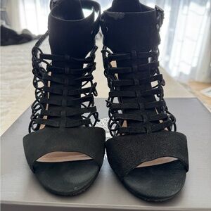 Vince Camuto black size 8 1/2 heeled sandles